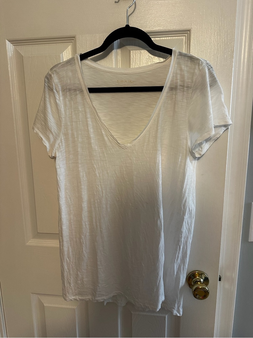 Lilly Pulitzer White V-Neck Short Sleeve Tee Shirt